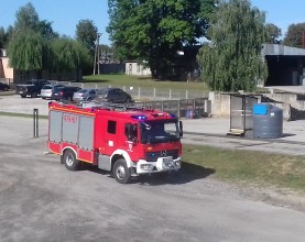 Samochód bojowy na terenie N-WAXU